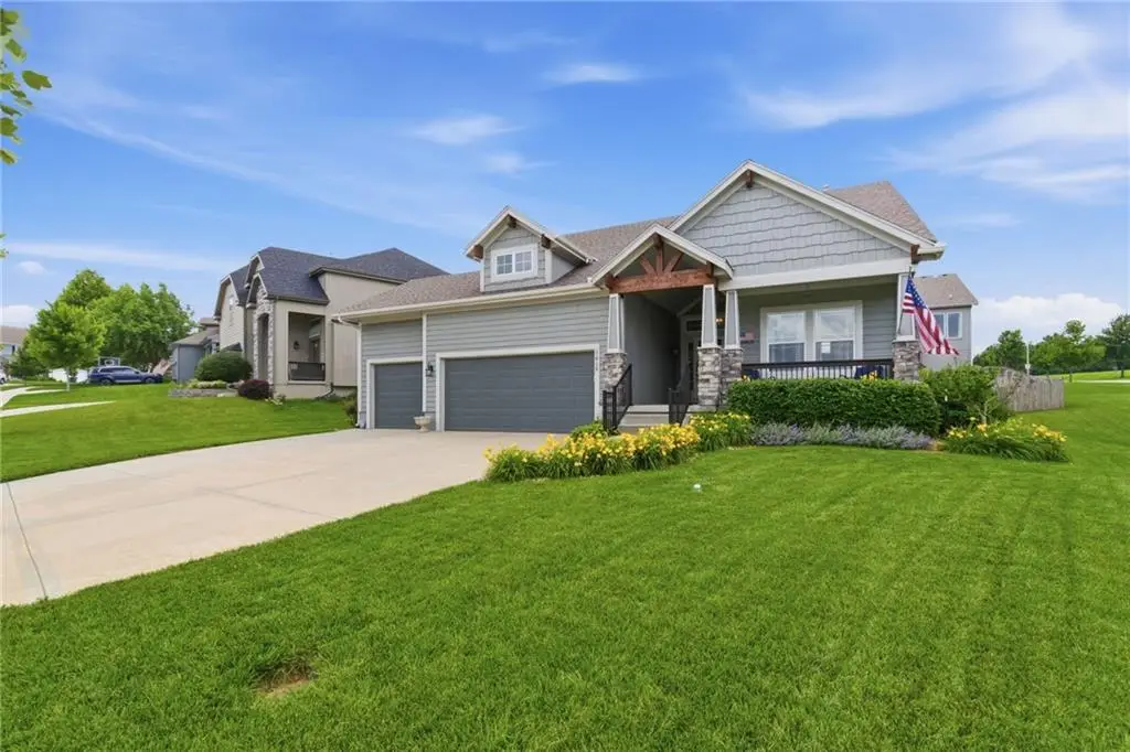 1019 N Cedarcrest Drive, Olathe, KS 66061 - #1