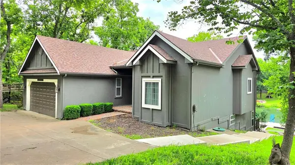150 Rose Marie Drive, Linn Valley, KS 66040