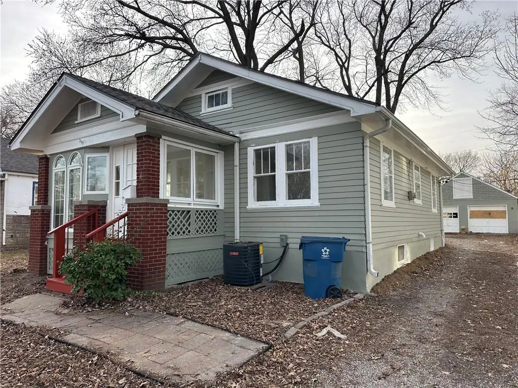 126 S Willow Avenue, Sugar Creek, MO 64053 - #1