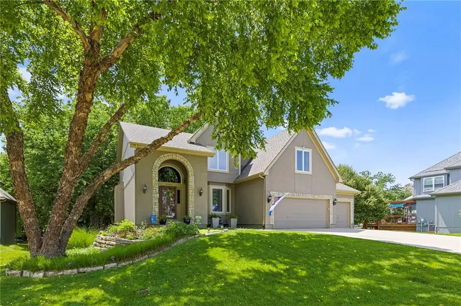 6044 Brownridge Drive, Shawnee, KS 66218 - #3