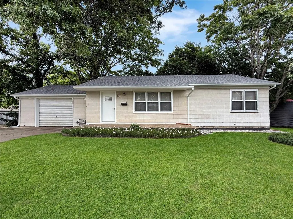 504 W 22nd Street, Higginsville, MO 64037 - #1