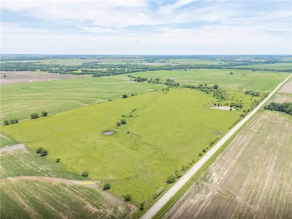Arthur Road, Mound City, KS 66010