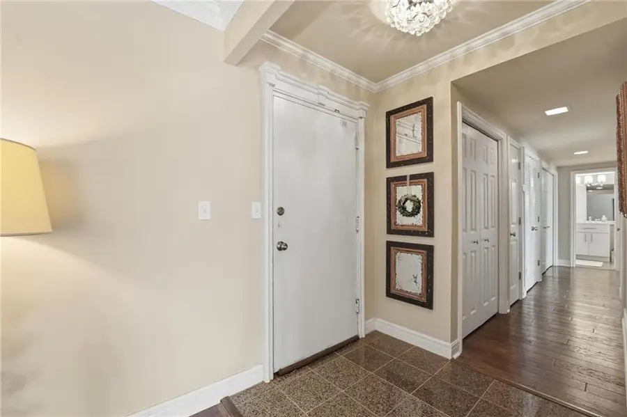 310 W 49 Street S #304, Kansas City, MO 64112 - #3