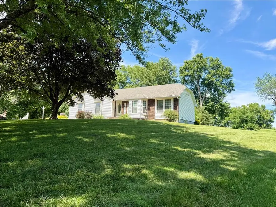 14233 Parish Drive, Saint Joseph, MO 64505 - #2