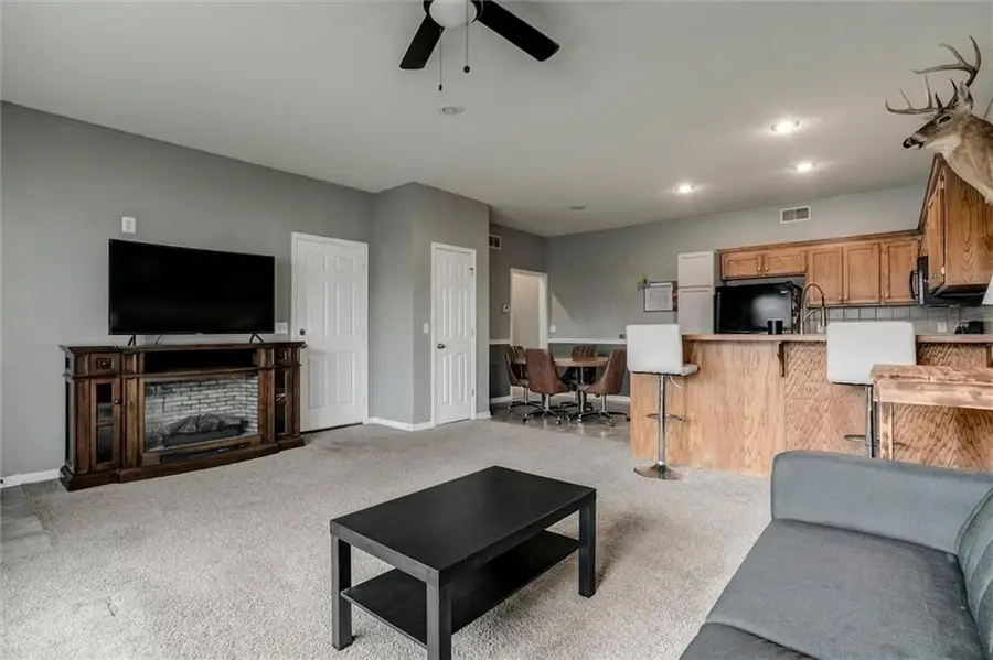 22615 W 76th Terrace, Shawnee, KS 66227 - #3