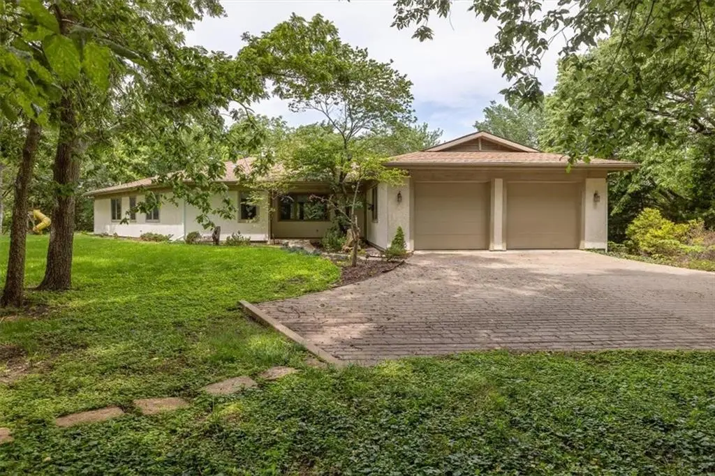 1825 Castle Pine Court, Lawrence, KS 66047 - #1