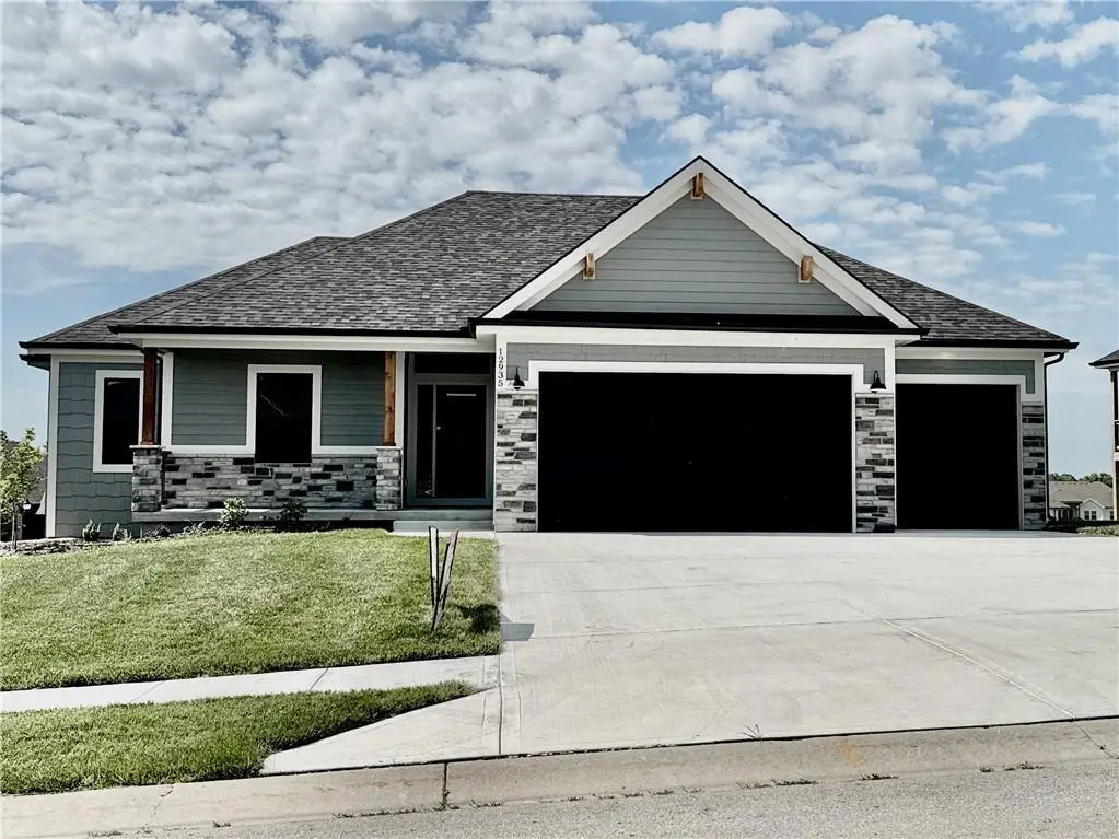 12735 N Champanel Way, Platte City, MO 64079 - #1