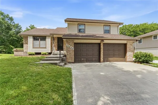 14606 Laquinta Drive, Grandview, MO 64030
