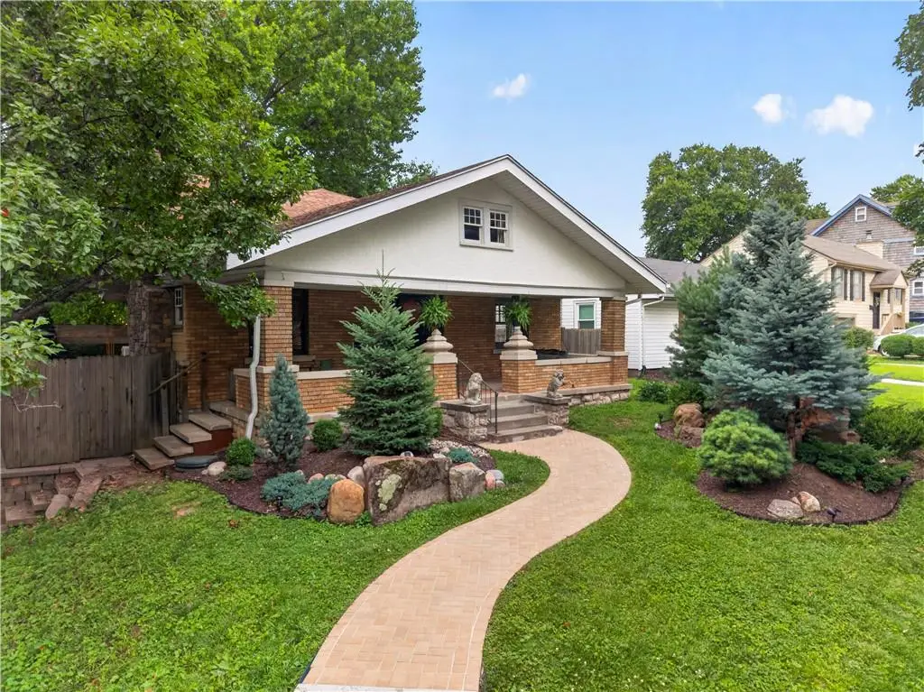 7301 Washington Street, Kansas City, MO 64114 - #1