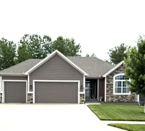 931 N Oak Terrace, Tonganoxie, KS 66086 - #1