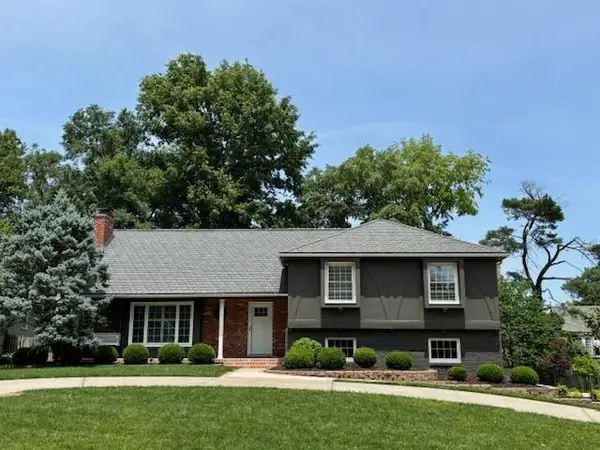 5400 W 100th Street, Overland Park, KS 66207