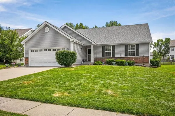 512 Brentwood Drive, Liberty, MO 64068