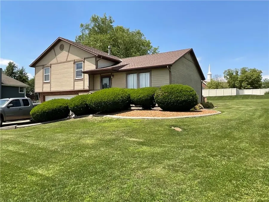 1103 E 2nd Terrace, Cameron, MO 64429 - #2
