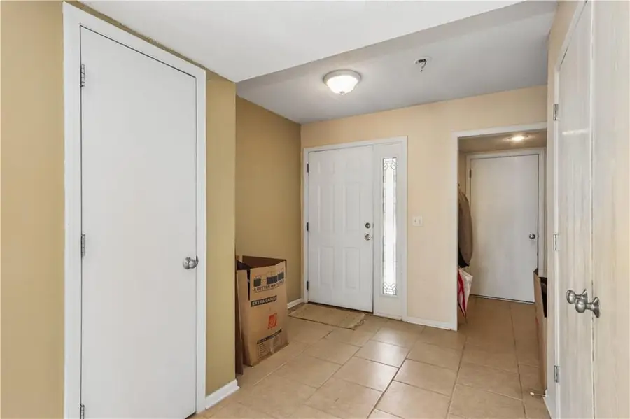 8035 N Elmwood Avenue, Kansas City, MO 64119 - #2
