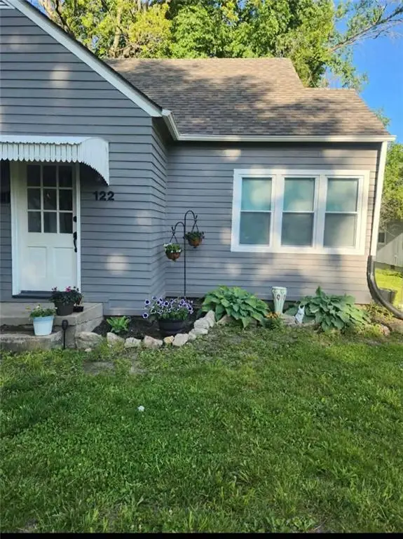 122 S Campbell Street, Pleasant Hill, MO 64080 - #2