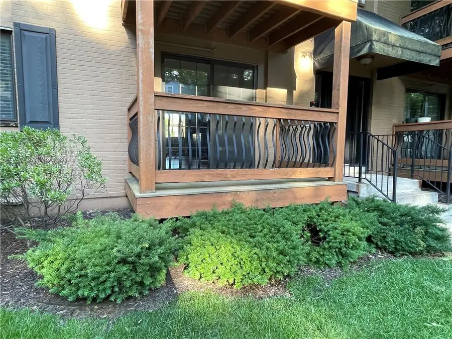 4537 Holly Street #Apt 2, Kansas City, MO 64111 - #2