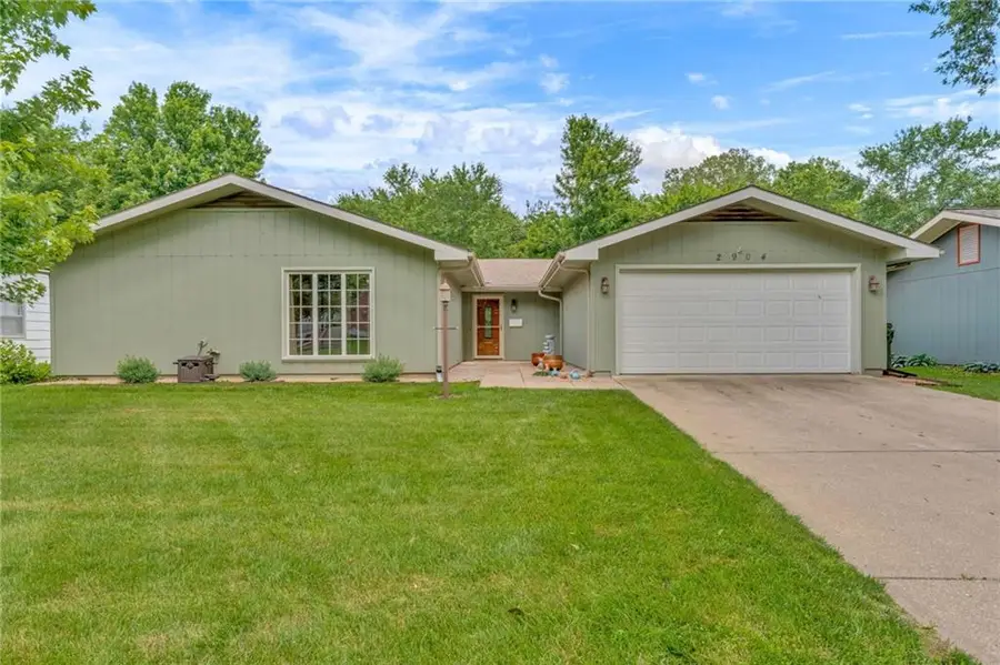 2904 Belle Haven Drive, Lawrence, KS 66046 - #2