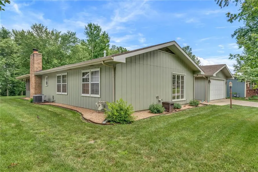 2904 Belle Haven Drive, Lawrence, KS 66046 - #3