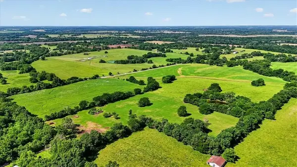 26100 Sugar Creek Road, Archie, MO 64725