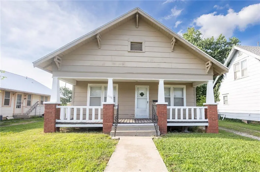 1108 W 9th Street, Coffeyville, KS 67337 - #1