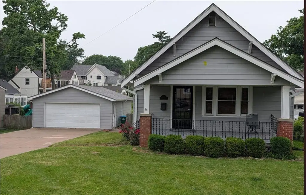 5104 Belinder Avenue, Westwood, KS 66205 - #1