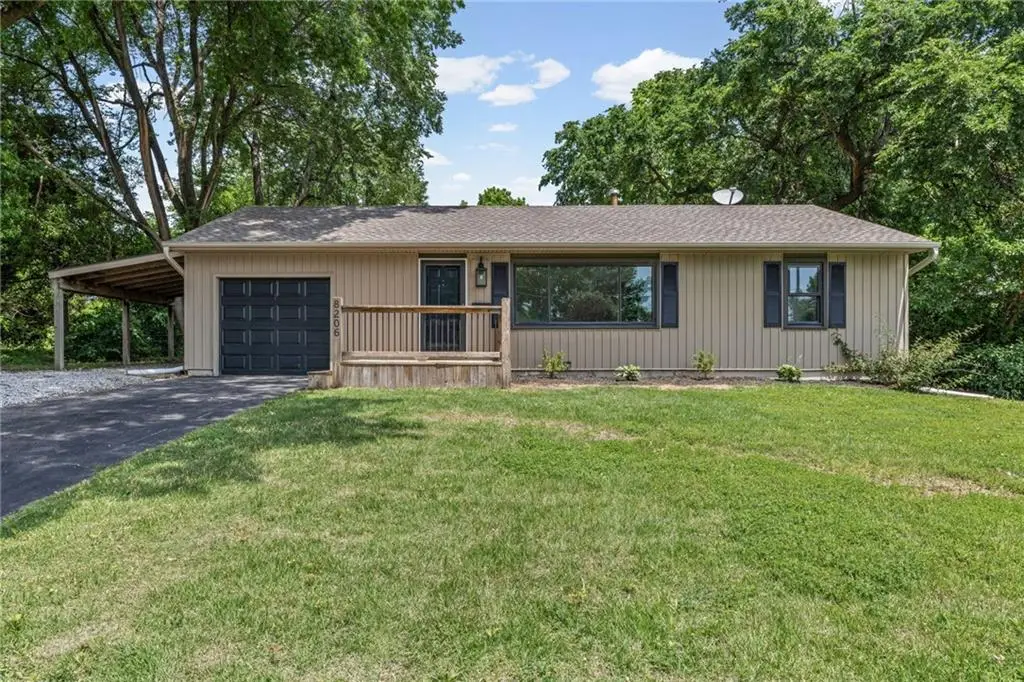 8206 E 87th Street, Raytown, MO 64138 - #1