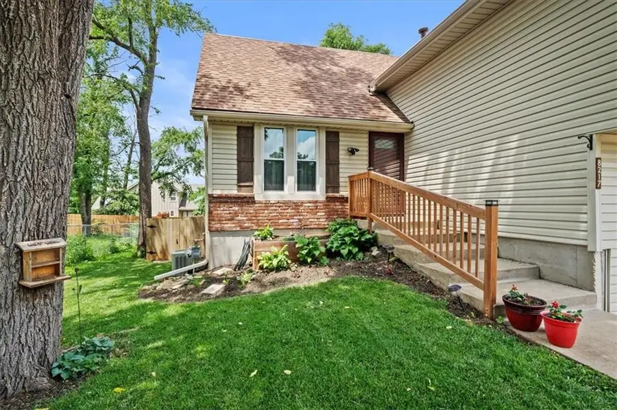 8217 Switzer Street, Overland Park, KS 66204 - #2