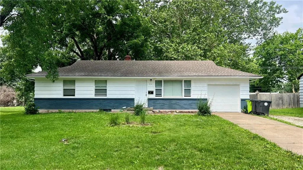 204 N Park Drive, Belton, MO 64012 - #1