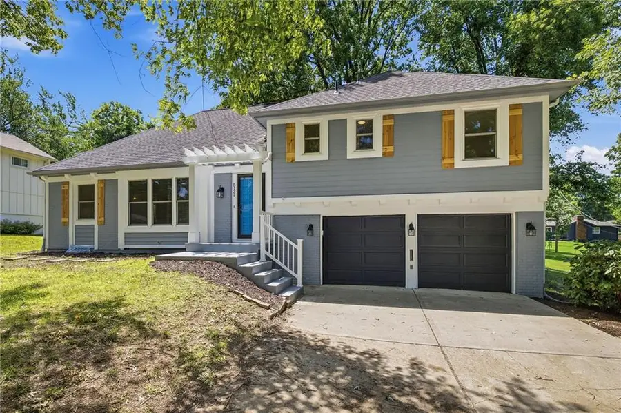 5131 W 63rd Street, Prairie Village, KS 66208 - #2
