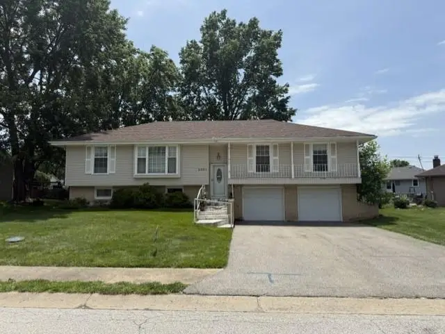 2001 Thunderbird Drive, Harrisonville, MO 64701 - #1