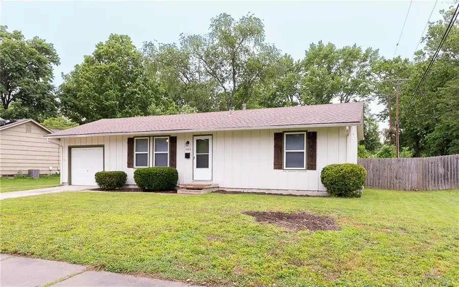 11012 E 74th Street, Raytown, MO 64133 - #2