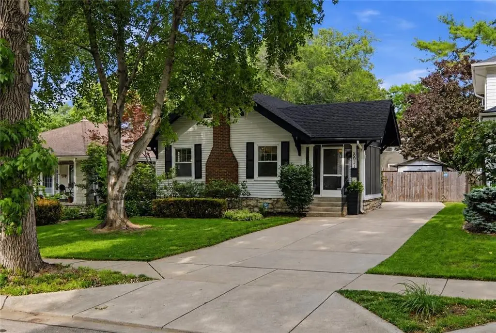 5827 Holmes Street, Kansas City, MO 64110 - #1
