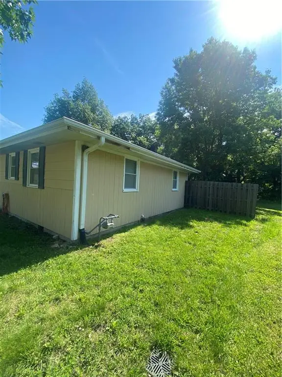 305 Renee Lane, Garden City, MO 64747 - #3