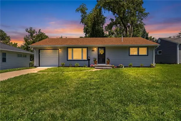 12718 W 92 Street, Lenexa, KS 66215