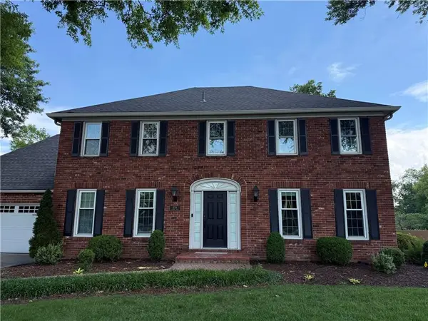1536 Alvamar Drive, Lawrence, KS 66047