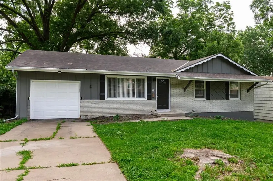 4837 Evanston Avenue, Kansas City, MO 64133 - #2