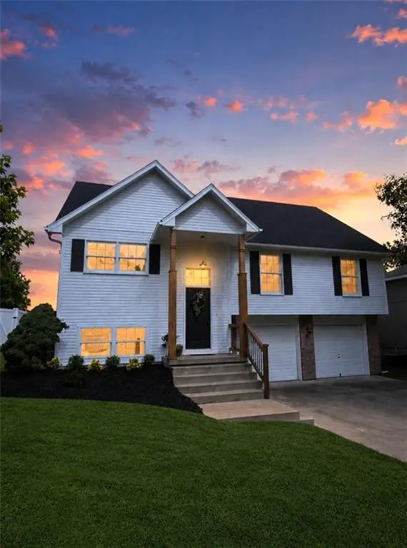 207 Parkway Drive, Warrensburg, MO 64093 - #2