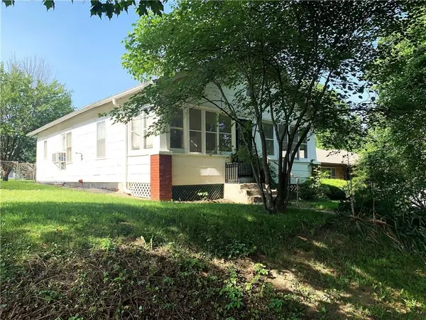 3329 Duncan Street, St Joseph, MO 64507