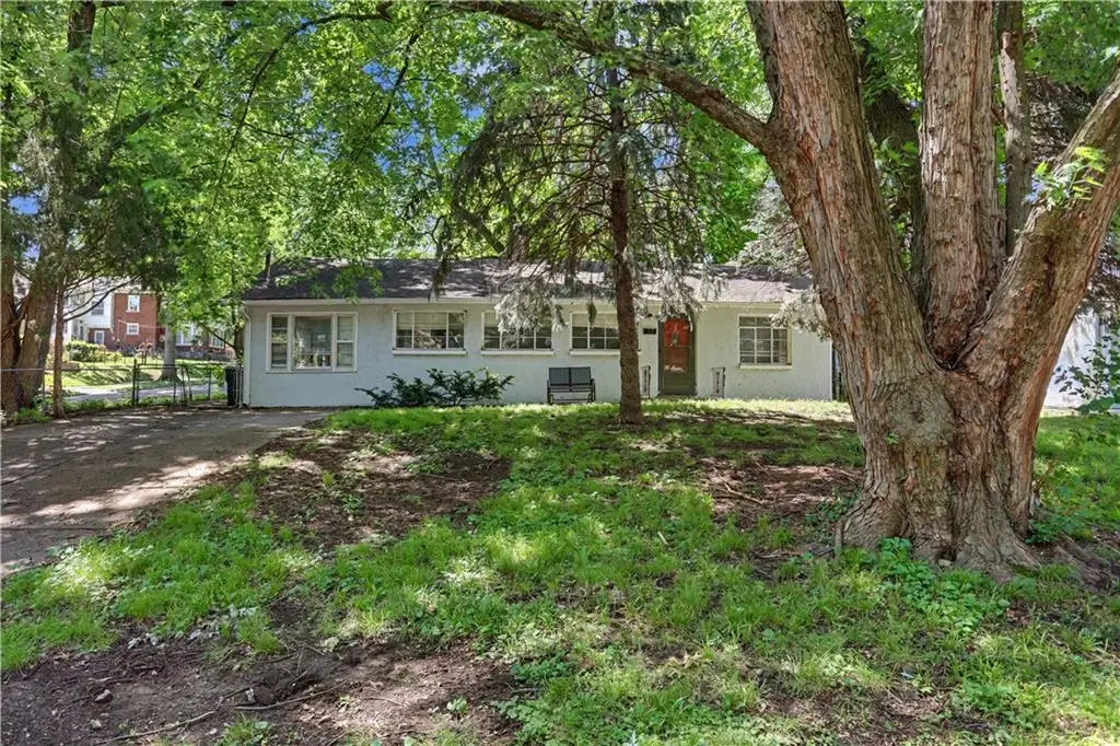 937 W 32nd Terrace, Kansas City, MO 64111 - #1