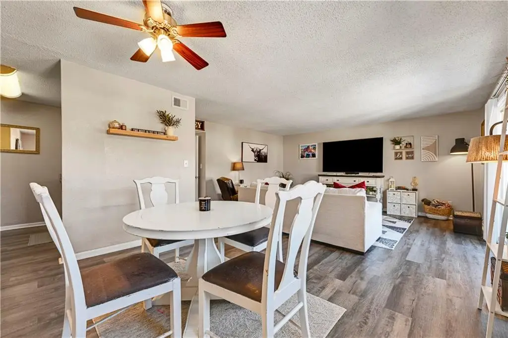 6228 Robinson Street #4, Overland Park, KS 66202 - #1