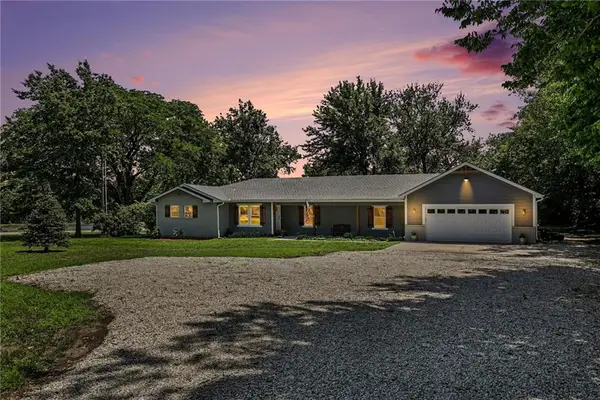 16985 Evans Road, Basehor, KS 66007