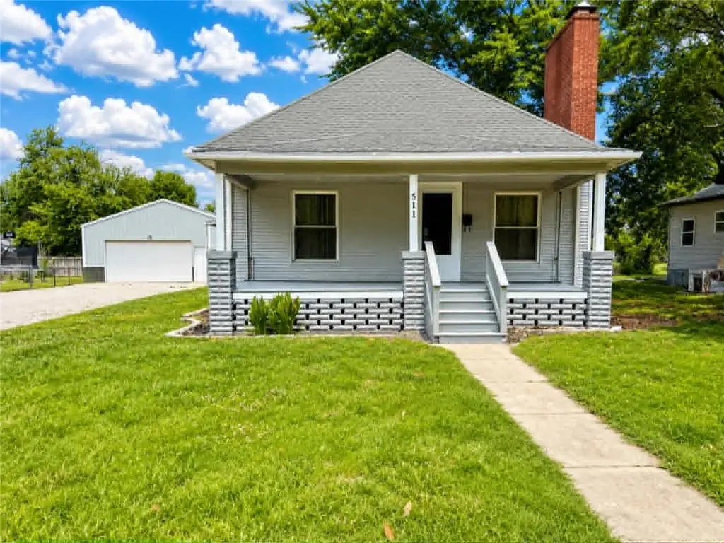 511 S Florida Avenue, Columbus, KS 66725 - #1