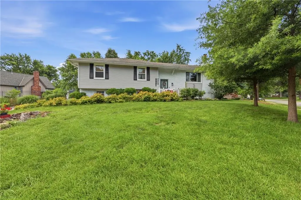 2821 Tepee Avenue, Independence, MO 64057 - #1