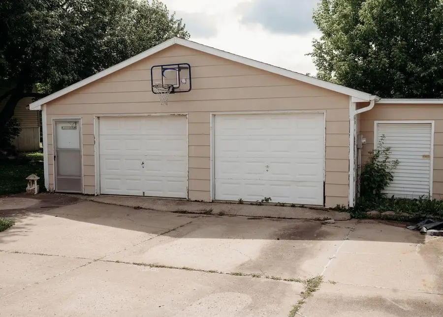 5314 S 16th Terrace, Saint Joseph, MO 64504 - #3