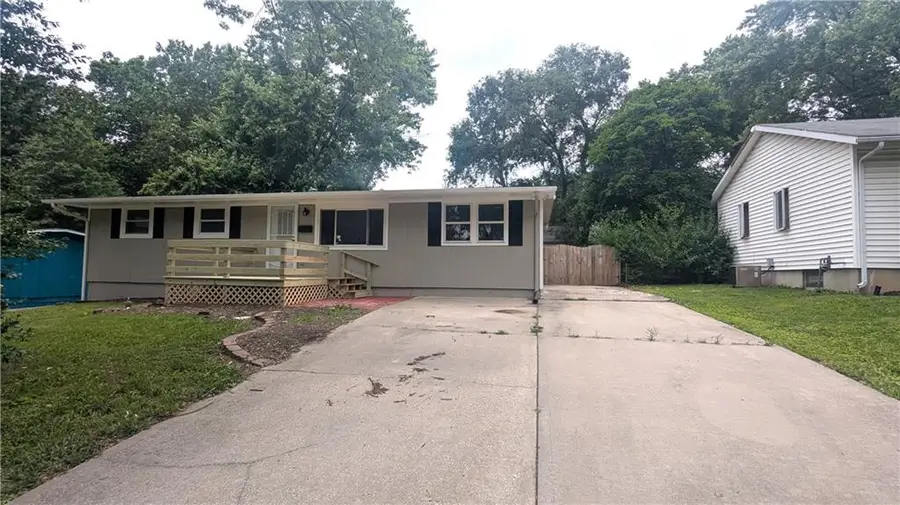 8602 E 91st Terrace, Kansas City, MO 64138 - #2