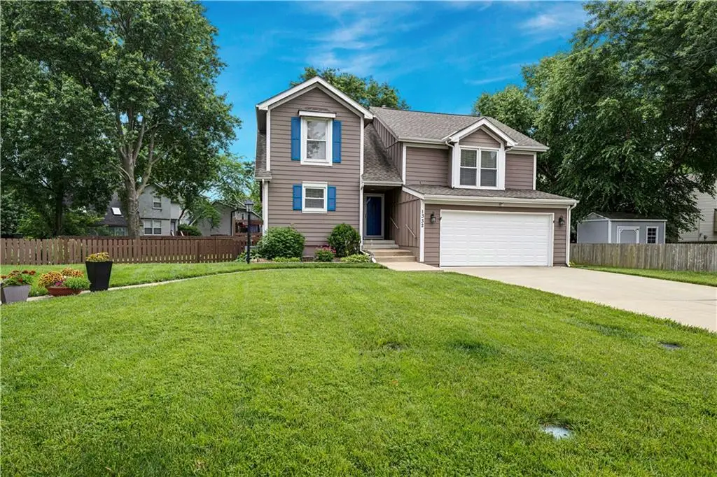 1332 E 154th Street, Olathe, KS 66062 - #1