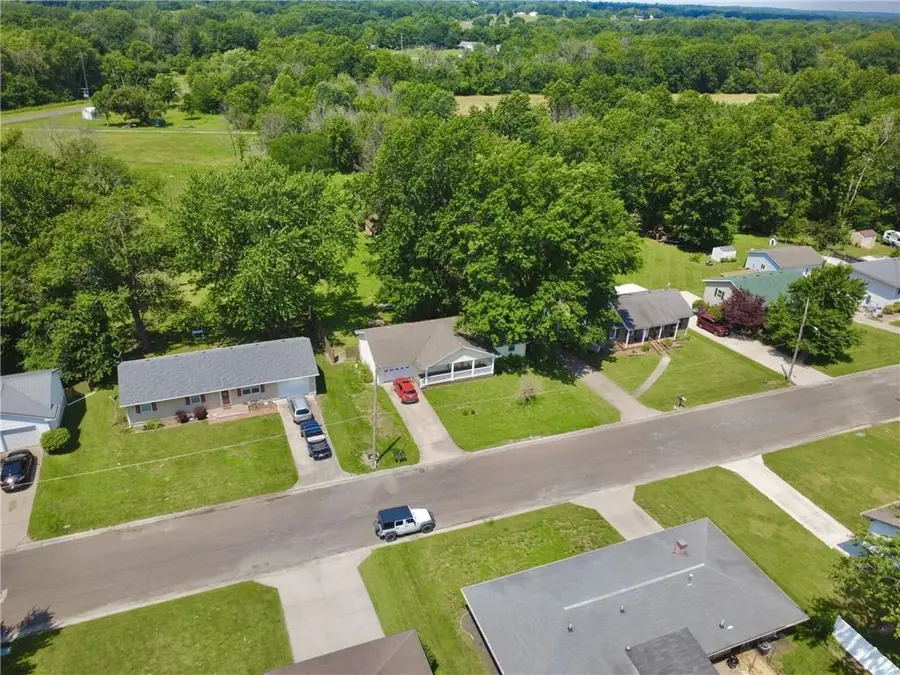 1726 Deringer Street, Chillicothe, MO 64601 - #2