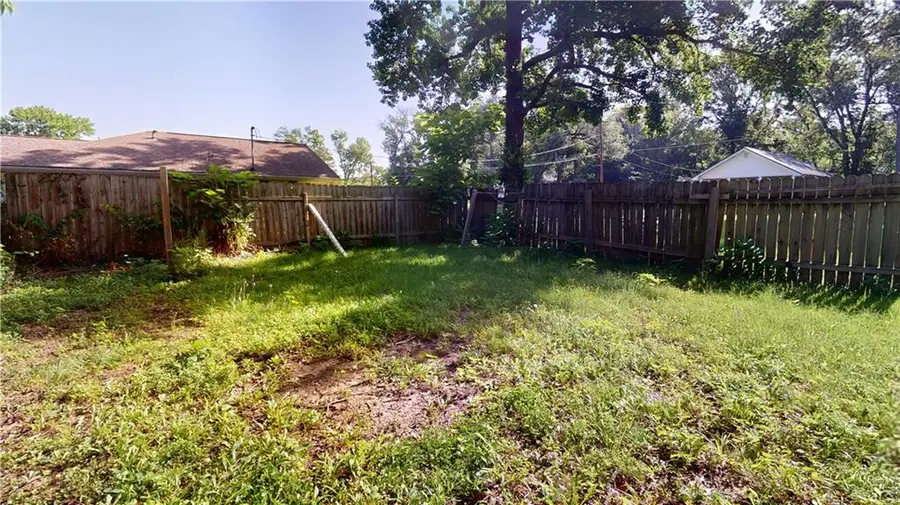 1301 N Washington Street, Nevada, MO 64772 - #3