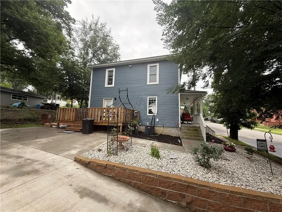 1113 N 18th Street, Saint Joseph, MO 64501 - #3