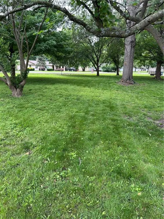 412 NW Donovan Road, Lee's Summit, MO 64063